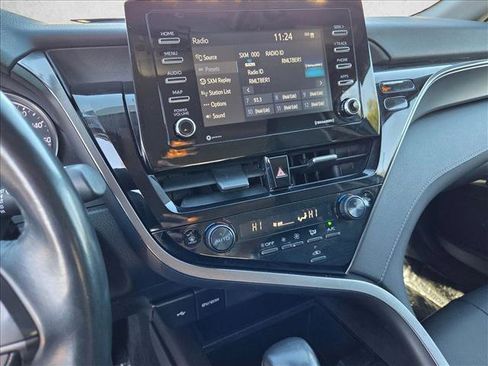 Used 2023 Toyota Camry SE image 14
