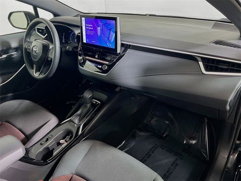 Used 2025 Toyota Corolla SE image 25