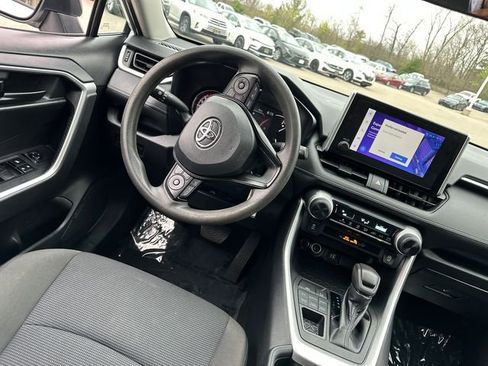 Used 2023 Toyota RAV4 LE AWD/4WD image 23