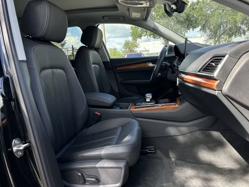 Used 2023 Audi Q5 2.0T Premium Plus w/ Premium Plus Package AWD/4WD image 9