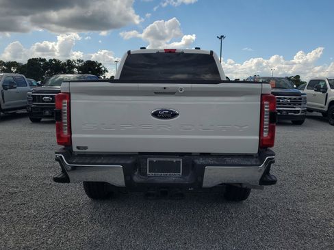 New 2026 Ford F250 Lariat w/ FX4 Off-Road Package image 8