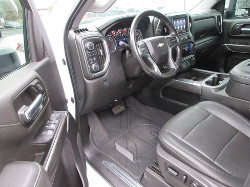 Certified 2022 Chevrolet Silverado 3500 LTZ w/ LTZ Convenience Package image 16