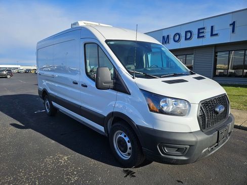 New 2025 Ford Transit 250 148 Medium Roof image 3