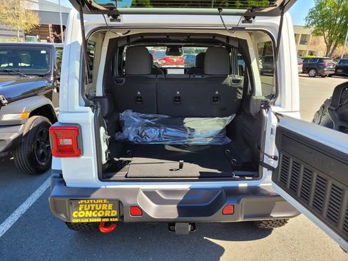 New 2026 Jeep Wrangler Unlimited Rubicon image 17