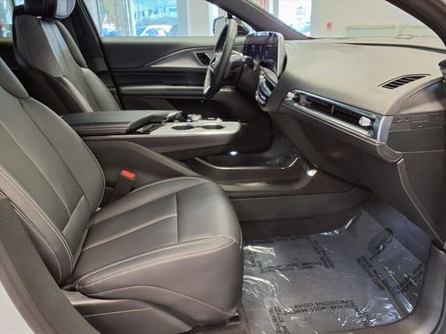 Certified 2024 Cadillac Lyriq Tech w/ Driver Assist Package image 10