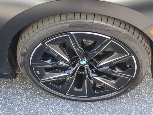 New 2026 BMW 760i xDrive w/ Executive Package AWD/4WD image 9