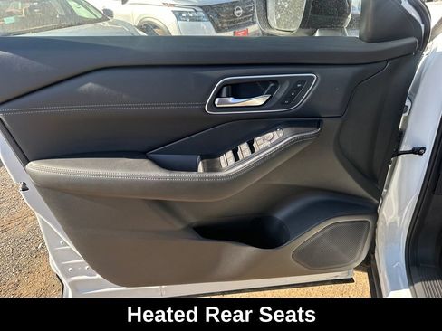 Used 2026 Nissan Rogue Platinum w/ Platinum Premium Package AWD/4WD image 12