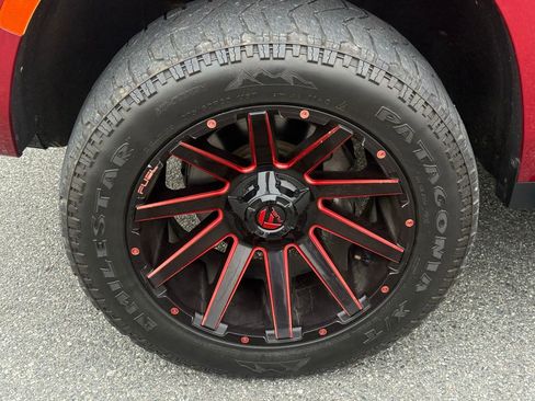 Used 2021 Chevrolet Tahoe Z71 w/ Z71 Signature Package image 11