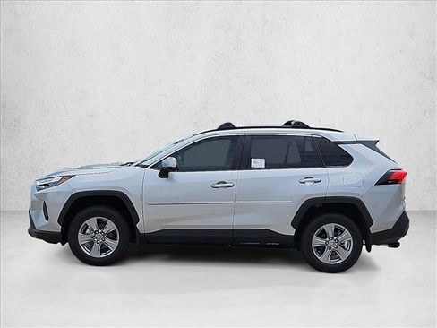 Used 2025 Toyota RAV4 XLE FWD image 9