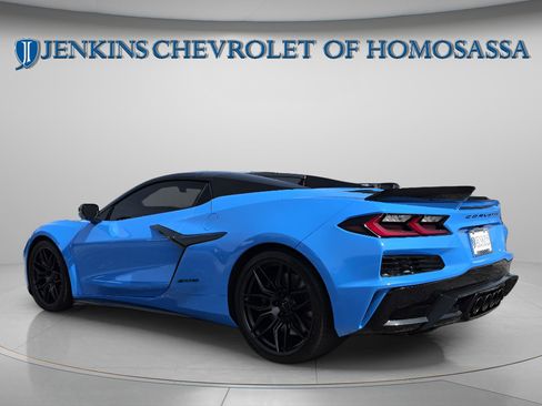 Used 2023 Chevrolet Corvette Z06 RWD image 7