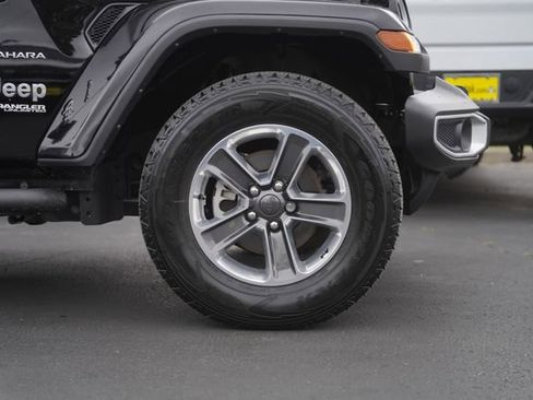 Used 2022 Jeep Wrangler Unlimited Sahara w/ Cold Weather Group image 4