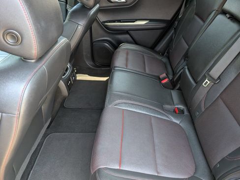 Used 2021 Chevrolet Blazer RS w/ Enhanced Convenience Package FWD image 9