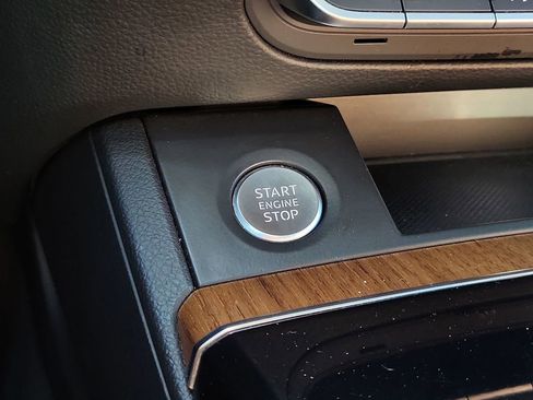 Used 2022 Audi Q5 2.0T Premium w/ Convenience Package image 16