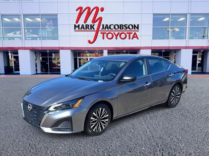 Used 2024 Nissan Altima 2.5 SV