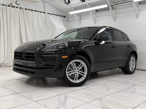 New 2026 Porsche Macan AWD/4WD image 1