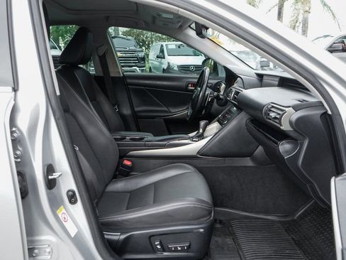 Used 2018 Lexus IS 300 AWD w/ Comfort Package image 39