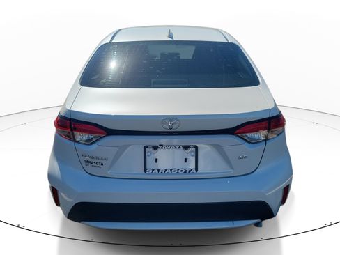 Certified 2022 Toyota Corolla LE image 5