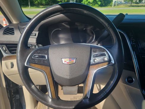 Used 2019 Cadillac Escalade Luxury AWD/4WD image 16