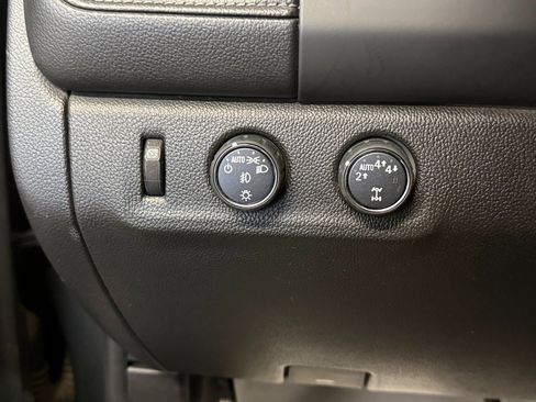 Used 2017 GMC Canyon SLE w/ SLE Convenience Package image 17