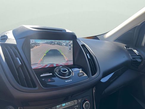 Used 2017 Ford Escape Titanium image 34