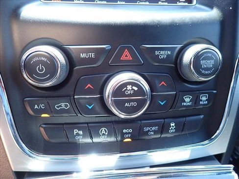 Used 2018 Jeep Grand Cherokee Limited AWD/4WD image 20