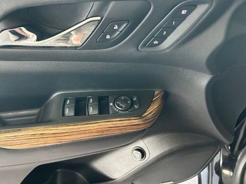 Used 2019 GMC Acadia Denali w/ Technology Package AWD/4WD image 14