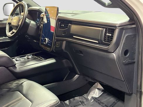 Used 2022 Ford Expedition Max Platinum AWD/4WD image 33