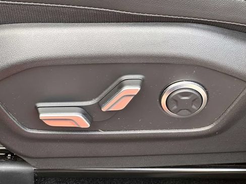 Used 2024 Hyundai Santa Fe Limited AWD/4WD image 19