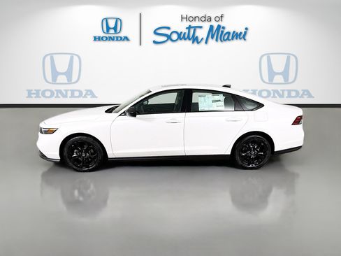 Certified 2025 Honda Accord SE image 5