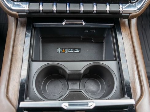 Used 2026 GMC Yukon Denali Ultimate w/ LPO, Floor Liner Package AWD/4WD image 31