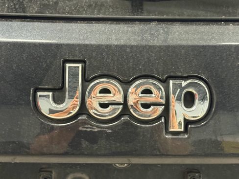 Used 2015 Jeep Grand Cherokee Limited AWD/4WD image 14