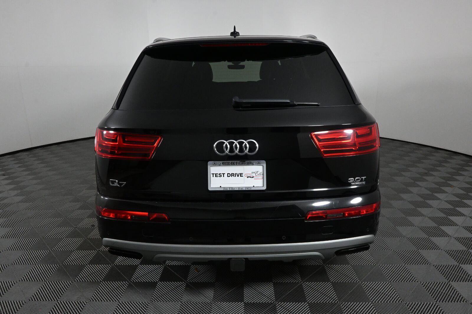 Used 2017 Audi Q7 3.0T Premium AWD/4WD image 28