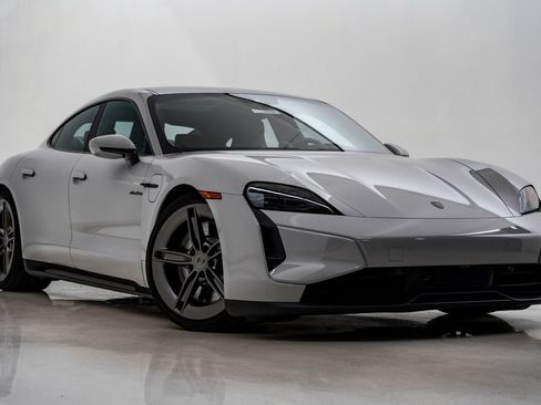 New 2025 Porsche Taycan Turbo image 8