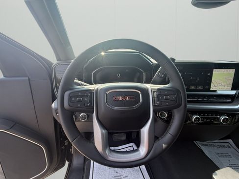 Used 2026 GMC Sierra 1500 SLT AWD/4WD image 20