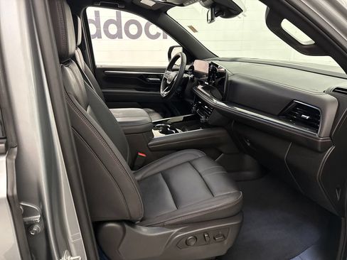 Used 2025 Chevrolet Tahoe RST w/ Comfort Package AWD/4WD image 24