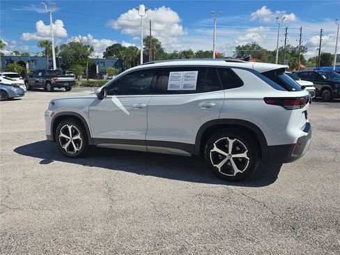 Used 2026 Volkswagen Tiguan SE FWD image 5