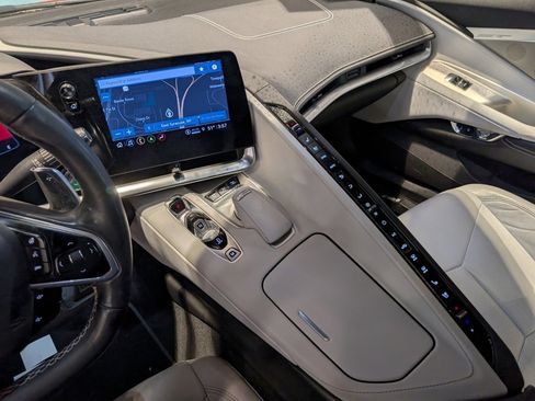 Used 2021 Chevrolet Corvette Stingray Preferred Conv w/ 2LT image 15