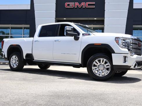 Used 2022 GMC Sierra 3500 Denali AWD/4WD image 2