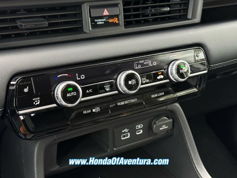 Certified 2025 Honda Pilot EX-L image 27