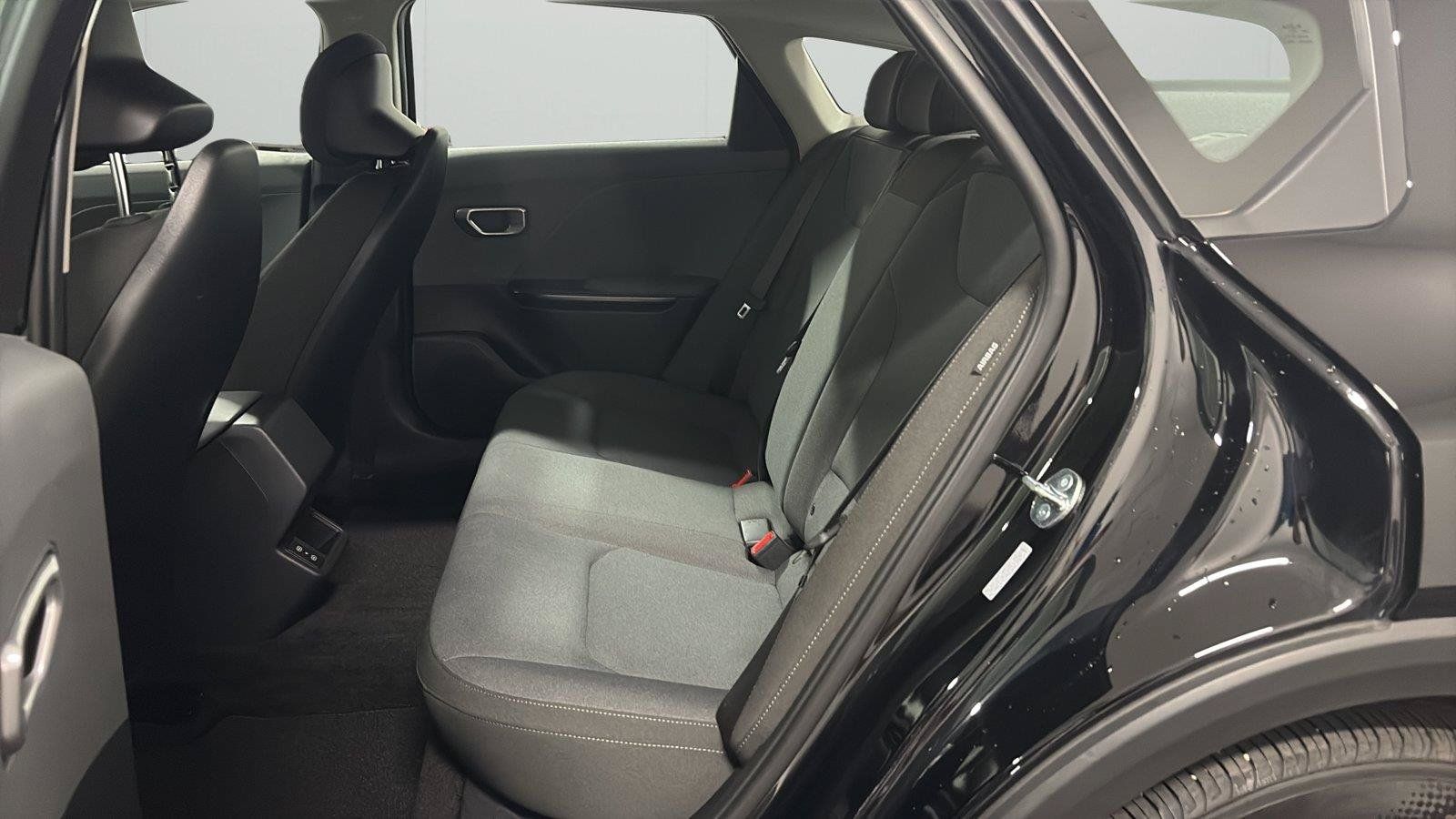 Used 2025 Kia K4 FWD image 11