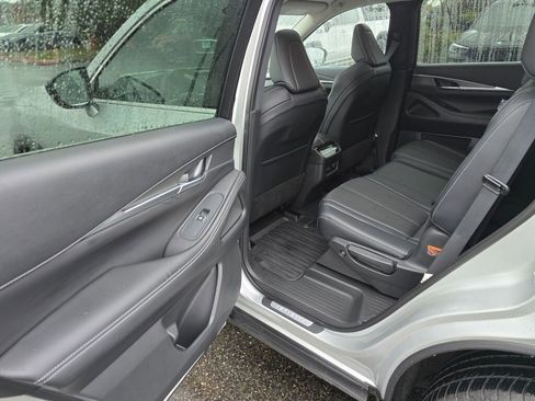 Used 2023 INFINITI QX60 Luxe image 16