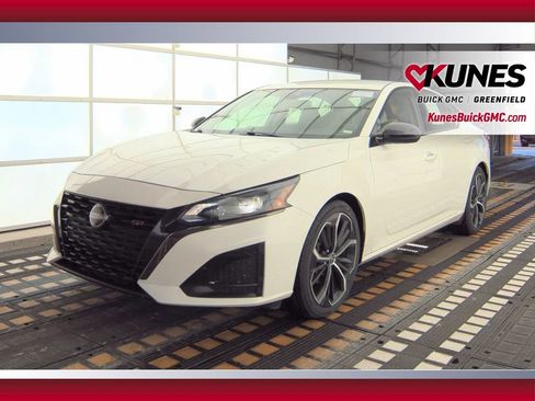 Used 2024 Nissan Altima 2.5 SR image 31