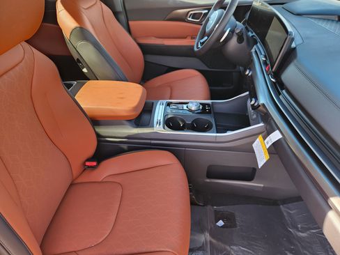 New 2026 Kia Carnival SX image 14