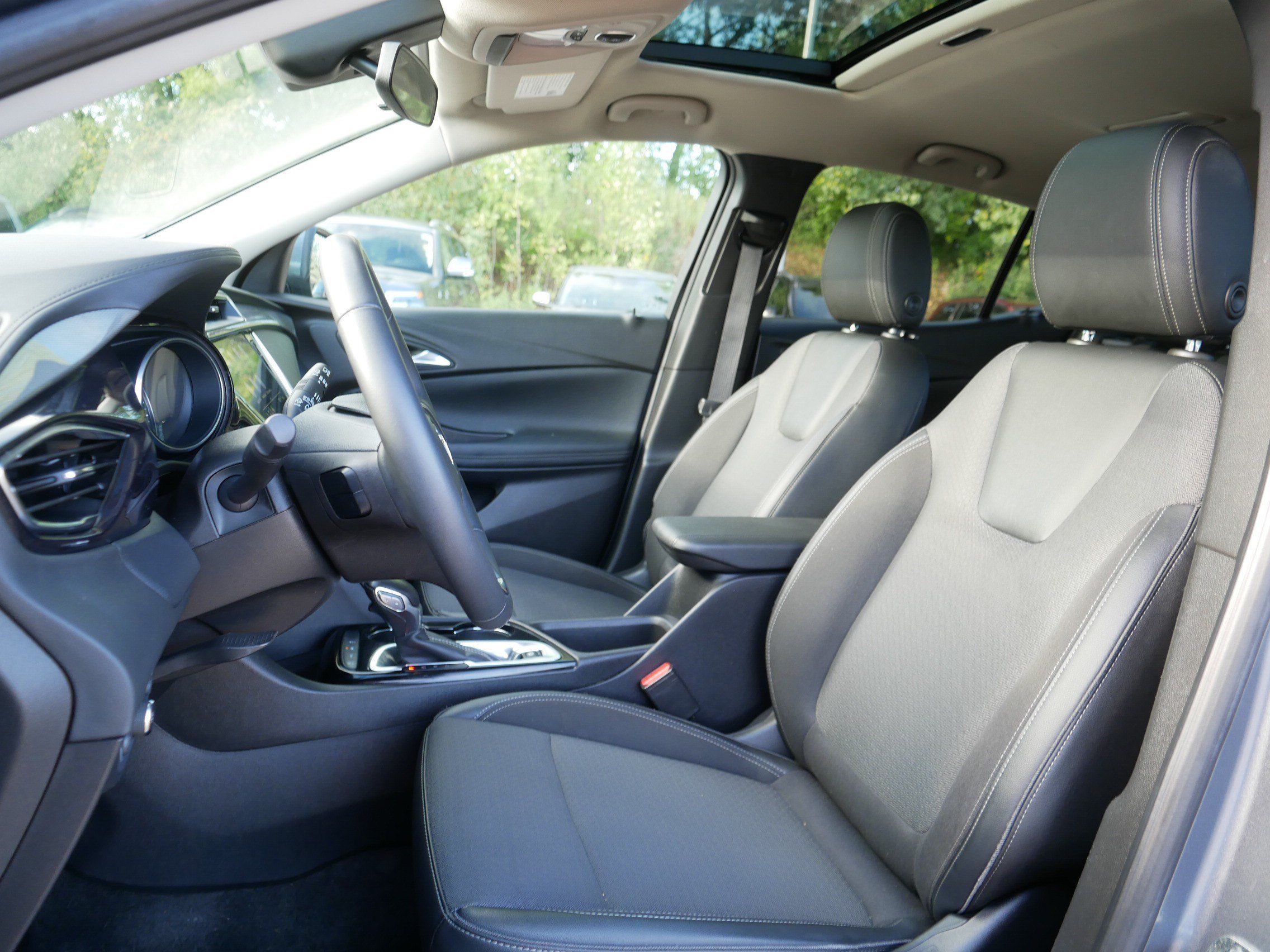 Used 2022 Buick Encore GX Preferred w/ Cold Weather Comfort Package AWD/4WD image 34