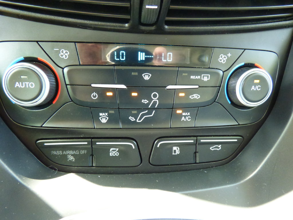 Used 2018 Ford C-MAX SE w/ Equipment Group 201A FWD image 27