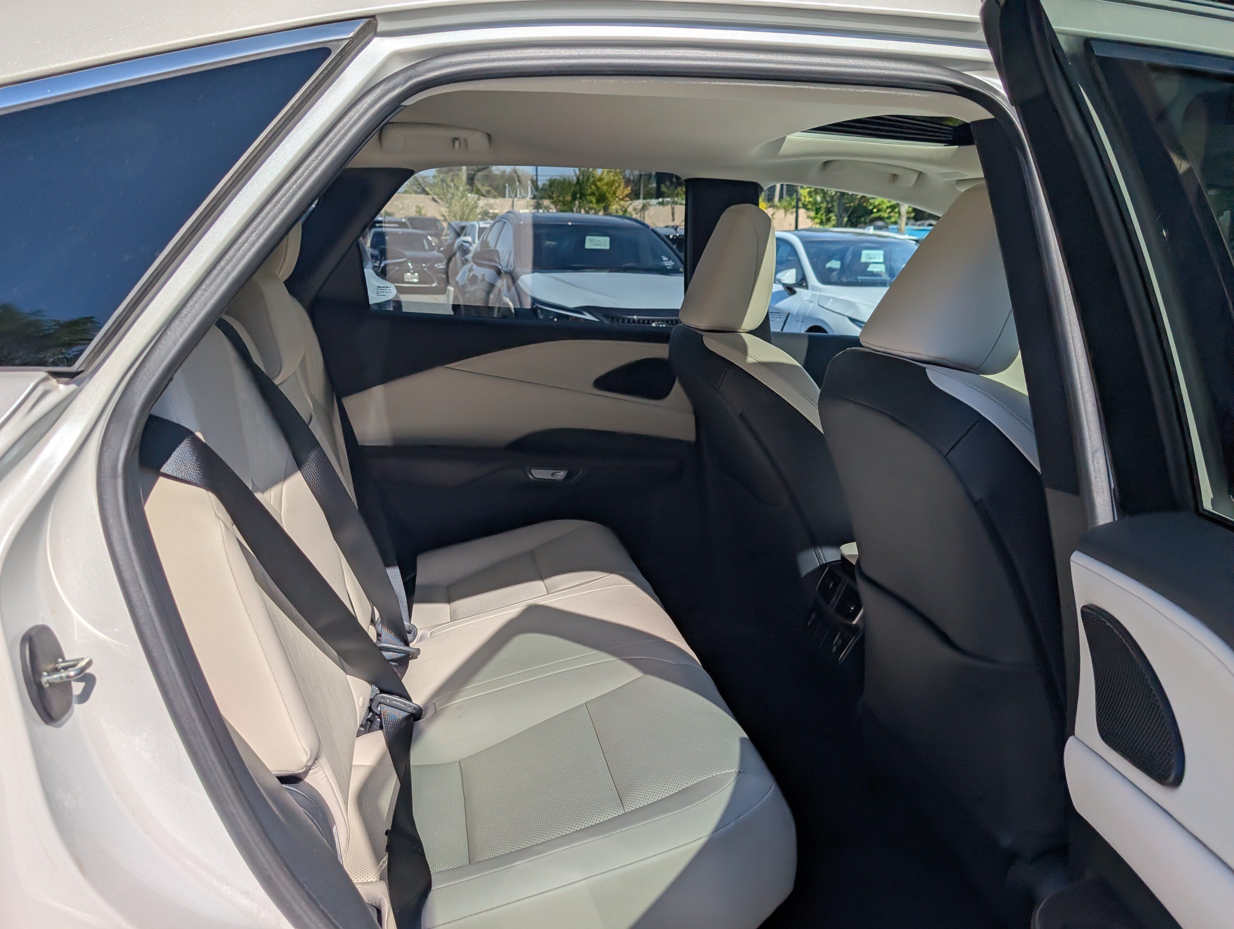 Used 2023 Lexus RX 350 Premium w/ Accessory Package (Z1) AWD/4WD image 12