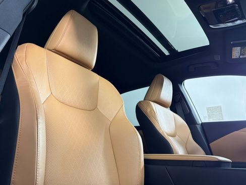 Used 2024 Lexus RX 350 Premium Plus w/ Convenience Package image 16