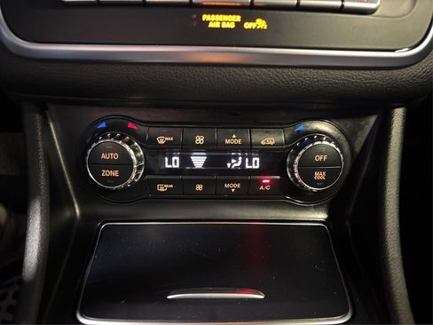 Used 2018 Mercedes-Benz CLA 250 4MATIC image 33