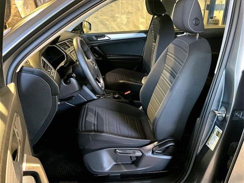 Used 2022 Volkswagen Tiguan S image 20