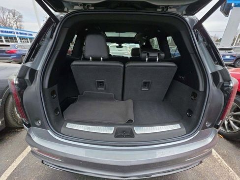 Used 2023 Cadillac XT6 Sport w/ Technology Package image 13